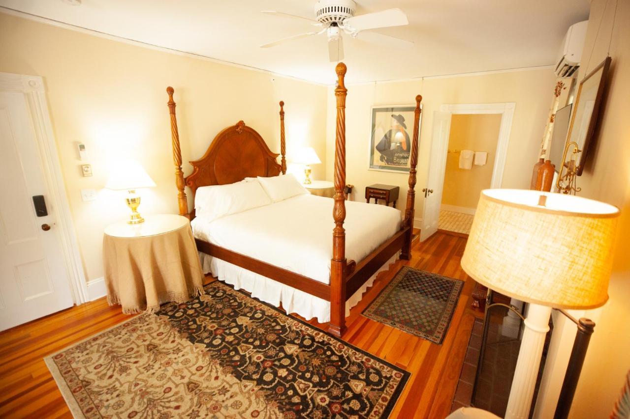 بار هاربور Yellow House Inn المظهر الخارجي الصورة