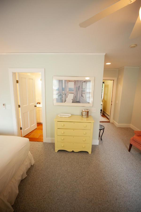 بار هاربور Yellow House Inn المظهر الخارجي الصورة