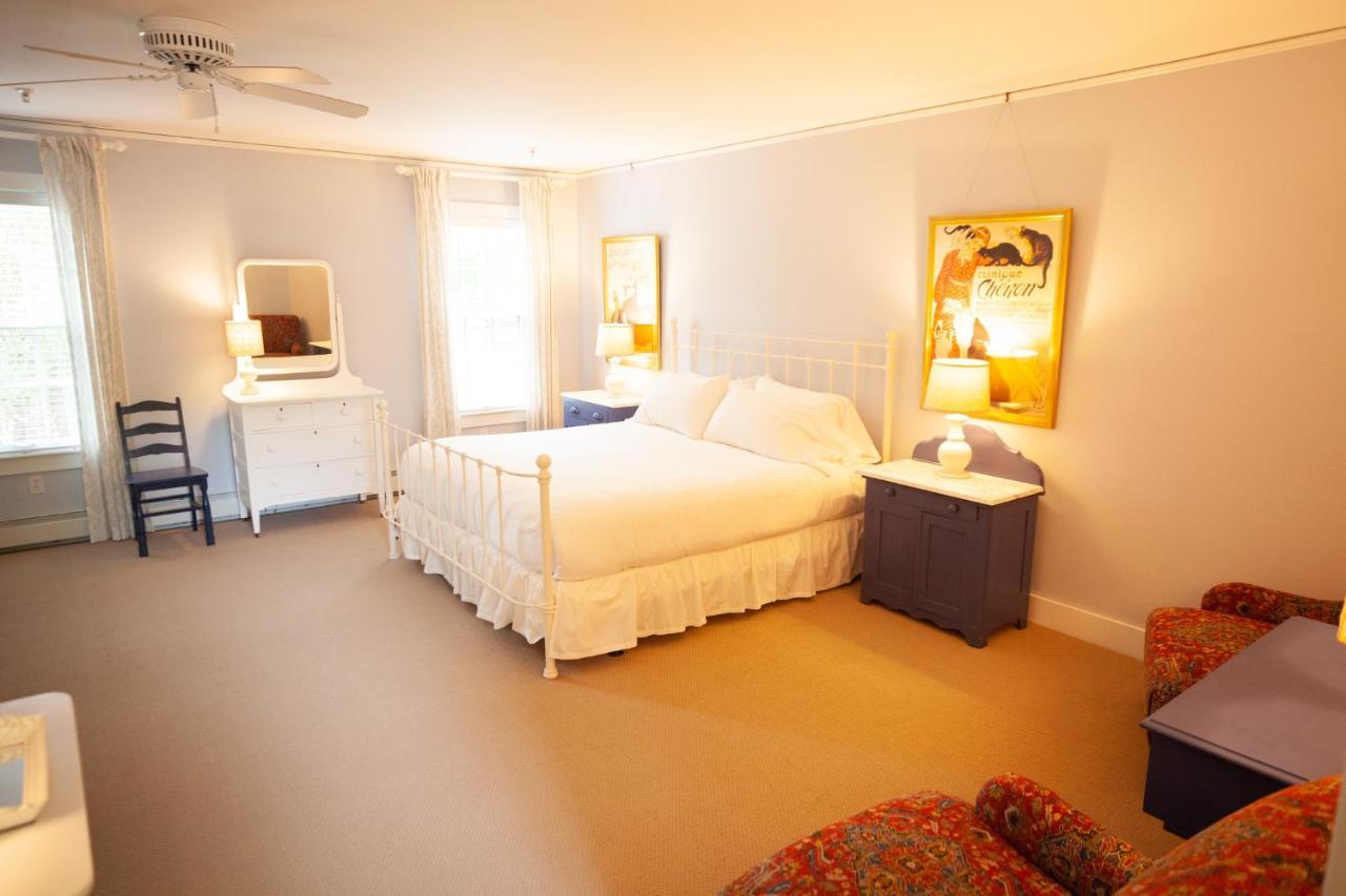 بار هاربور Yellow House Inn المظهر الخارجي الصورة
